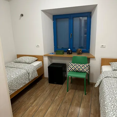 Borealis Motel Komen